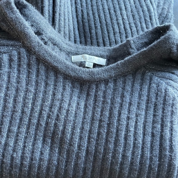 Z Supply Sweater - Women’s Size Large Dark Gray - Picture 7 of 7
